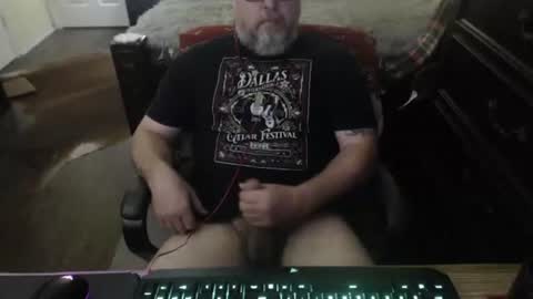 bighugmugg online show from May 4, 8:16 pm