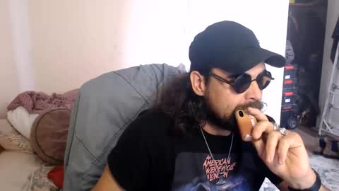 Snapshot of bigjohnofthewood chatting on June 7, 5:16 pm BigJohnOfTheWoods online show from June 7, 5:16 pm