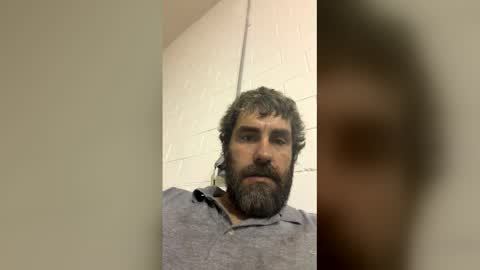 Snapshot of bigjohnson6923 chatting on May 7, 2:55 pm bigjohnson6923 online show from May 7, 2:55 pm