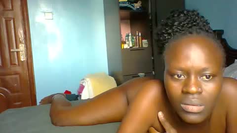 Snapshot of bigjuicyass_30 chatting on April 25, 11:02 am pretty online show from April 25, 11:02 am
