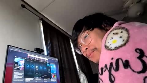 biglongt online show from October 20, 5:13 pm