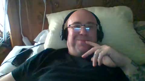 Snapshot of bigmike197167 chatting on May 8, 5:24 am bigmike197167 online show from May 8, 5:24 am