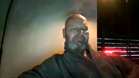 Snapshot of bigmike3339 chatting on December 11, 7:53 am bigmike3339 online show from December 11, 7:53 am