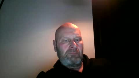 Snapshot of bigmike3339 chatting on January 9, 5:54 pm bigmike3339 online show from January 9, 5:54 pm