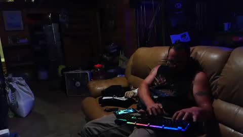 bigmotopayne8769 online show from May 11, 7:36 am