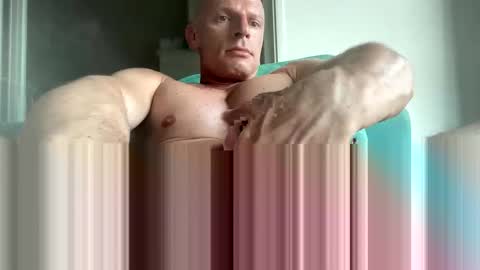 bigmuscles24 online show from March 22, 10:18 am