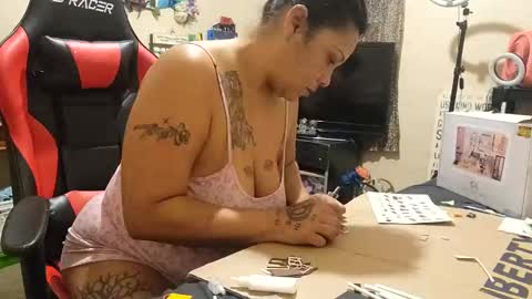 the Mini mami online show from February 4, 10:43 am