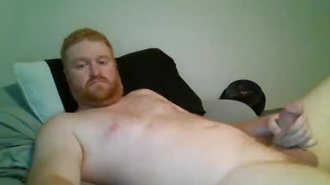 Snapshot of bigred92899 chatting on April 27, 6:17 pm bigred92899 online show from April 27, 6:17 pm