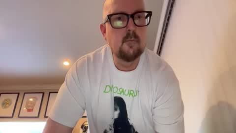 Snapshot of bigruboutski chatting on December 2, 6:19 am bigruboutski online show from December 2, 6:19 am