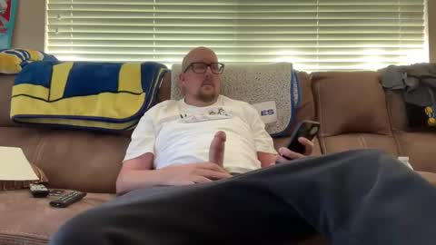 Snapshot of bigruboutski chatting on December 2, 6:58 pm bigruboutski online show from December 2, 6:58 pm
