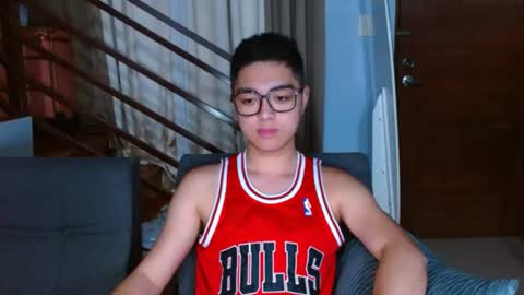 Snapshot of bigshowforyouxx chatting on June 17, 2:40 pm Jay online show from June 17, 2:40 pm