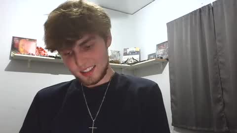 bigskinnyboyshh online show from November 18, 12:49 am