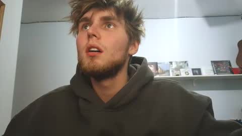 bigskinnyboyshh online show from April 8, 11:05 pm