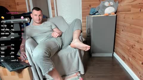 Snapshot of bigsshark chatting on March 4, 7:31 pm bigsshark online show from March 4, 7:31 pm