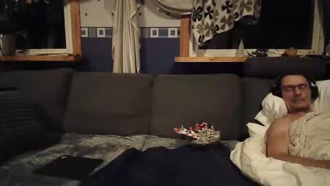 bigswe1 online show from January 1, 10:56 pm