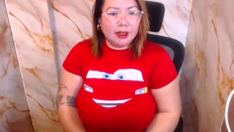 Snapshot of bigtitshotmom chatting on February 9, 9:13 am MARJ online show from February 9, 9:13 am