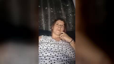 bigtitslala online show from August 9, 10:15 pm