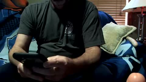 Snapshot of biguylovessuckingcock chatting on December 25, 4:43 pm biguylovessuckingcock online show from December 25, 4:43 pm