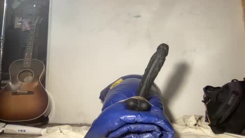 Snapshot of biguywithtoys chatting on February 16, 9:59 pm biguywithtoys online show from February 16, 9:59 pm