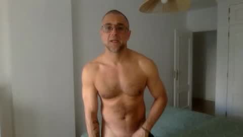 Snapshot of bigvega79 chatting on May 14, 8:54 am bigvega79 online show from May 14, 8:54 am
