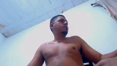 Snapshot of bigwoll chatting on March 2, 7:10 pm andres online show from March 2, 7:10 pm