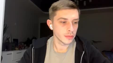 Snapshot of bigxbean_ chatting on February 17, 8:26 pm Dima online show from February 17, 8:26 pm