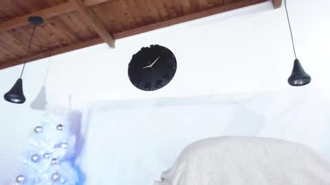 Snapshot of bigzehuz chatting on December 18, 3:26 am andres online show from December 18, 3:26 am