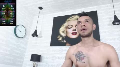 Snapshot of bigzehuz chatting on September 14, 6:45 am andres online show from September 14, 6:45 am