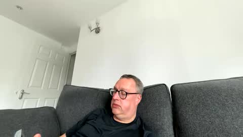 Just call me master online show from April 3, 1:31 pm