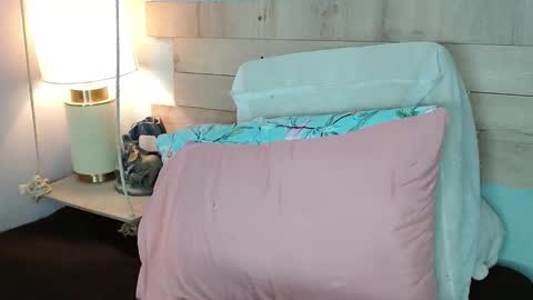 hi  soy   natural girl biki online show from February 28, 3:51 am