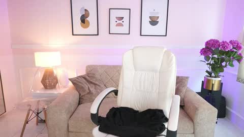 billiebrownn online show from October 17, 7:16 pm