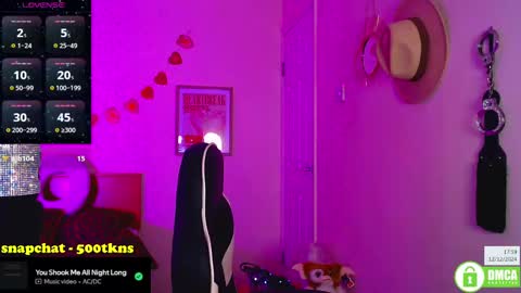 Snapshot of billiexxox chatting on December 12, 5:59 pm Billie online show from December 12, 5:59 pm