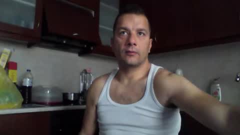 Snapshot of billos26 chatting on April 24, 6:38 am billys greece online show from April 24, 6:38 am
