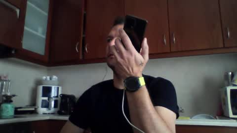 Snapshot of billos26 chatting on May 15, 8:10 am billys greece online show from May 15, 8:10 am