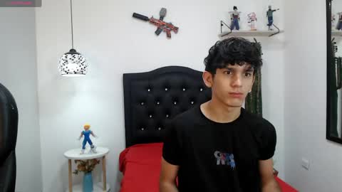 Snapshot of billy_wild chatting on May 5, 11:29 am billy wild online show from May 5, 11:29 am