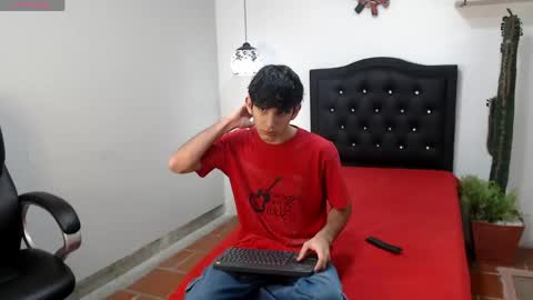 Snapshot of billy_wild chatting on May 6, 11:15 am billy wild online show from May 6, 11:15 am
