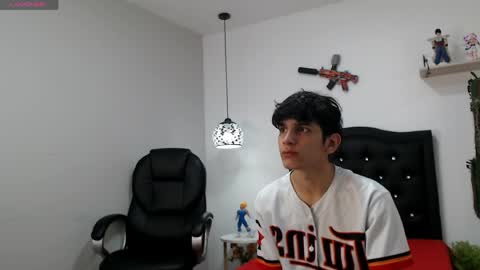 Snapshot of billy_wild chatting on May 8, 11:37 am billy wild online show from May 8, 11:37 am