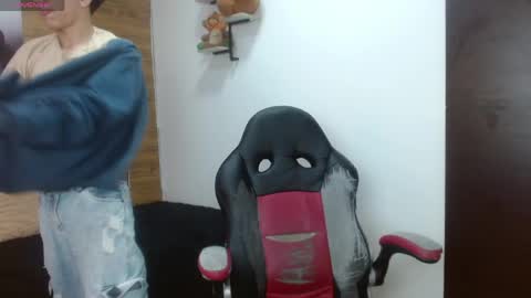 Snapshot of billy_wild chatting on May 17, 11:06 am billy wild online show from May 17, 11:06 am