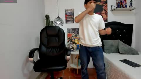 Snapshot of billy_wild chatting on June 5, 11:38 am billy wild online show from June 5, 11:38 am