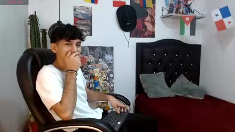 Snapshot of billy_wild chatting on July 9, 11:58 am billy wild online show from July 9, 11:58 am