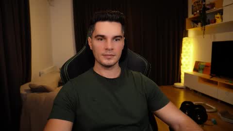Snapshot of billypassion chatting on September 29, 4:12 pm BillyPassion online show from September 29, 4:12 pm