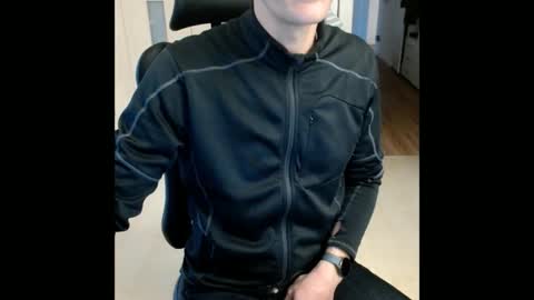 Snapshot of bingo7310 chatting on December 2, 7:36 am bingo7310 online show from December 2, 7:36 am