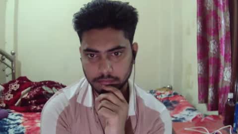 Snapshot of birbikrom104 chatting on March 26, 7:14 am birbikrom104 online show from March 26, 7:14 am