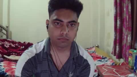Snapshot of birbikrom104 chatting on April 1, 2:14 pm birbikrom104 online show from April 1, 2:14 pm