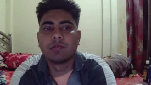Snapshot of birbikrom104 chatting on April 3, 12:47 pm birbikrom104 online show from April 3, 12:47 pm