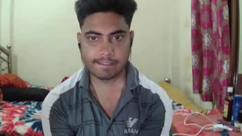 Snapshot of birbikrom104 chatting on April 9, 5:29 am birbikrom104 online show from April 9, 5:29 am