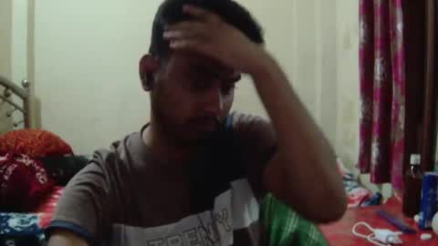 Snapshot of birbikrom104 chatting on April 13, 12:43 pm birbikrom104 online show from April 13, 12:43 pm