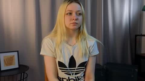 Snapshot of birgitfirman chatting on April 12, 3:28 pm Alice online show from April 12, 3:28 pm