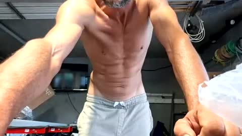 Snapshot of bisexdadd chatting on August 8, 3:52 am bisexdadd online show from August 8, 3:52 am