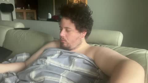Snapshot of bisexualchubbyboy chatting on July 5, 6:20 am james online show from July 5, 6:20 am